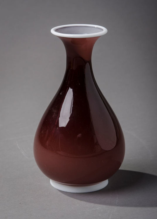 Picture of Incamiato Vase in Purple