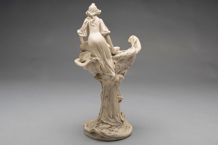 Picture of Porcelain Statue