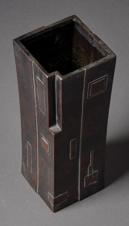 Picture of Square and Rectangular Motif Vase
