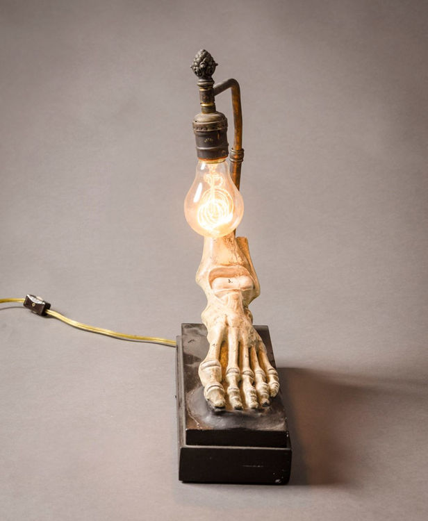 Picture of Lamp of Skeleton Foot